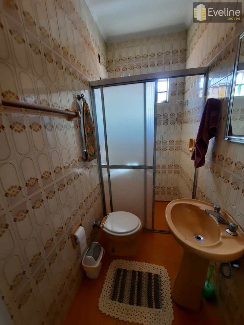 Casa à venda e aluguel com 3 quartos, 250m² - Foto 15