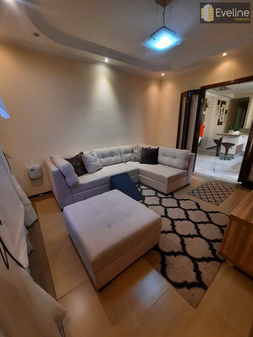 Casa com 3 dorms, Mogi Moderno, Mogi das Cruzes - R$ 720 mil, Cod: 2780