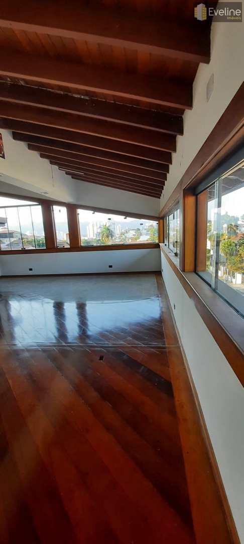 Casa à venda com 4 quartos, 360m² - Foto 22