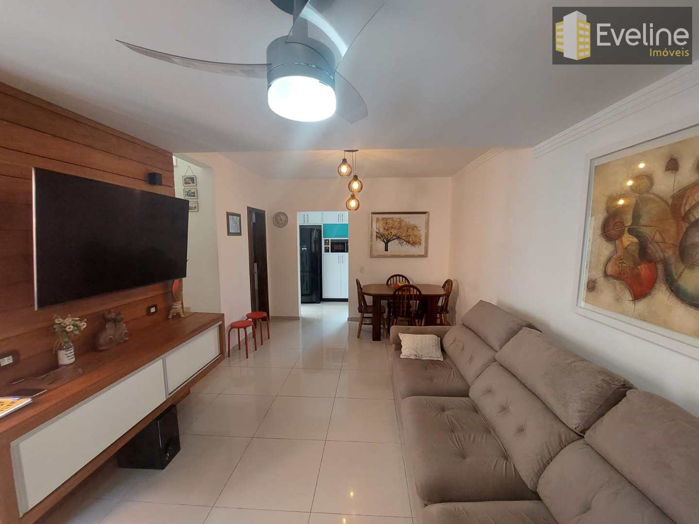 Casa à venda com 3 quartos, 106m² - Foto 1