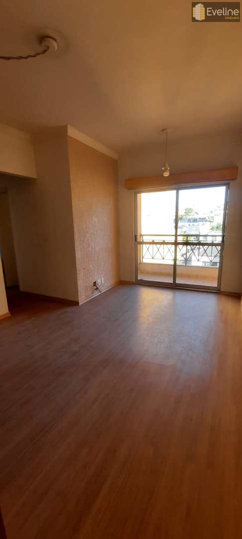 Apartamento à venda com 3 quartos, 70m² - Foto 1