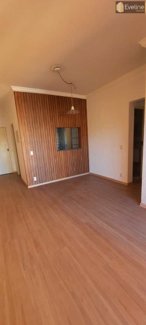 Apartamento à venda com 3 quartos, 70m² - Foto 2