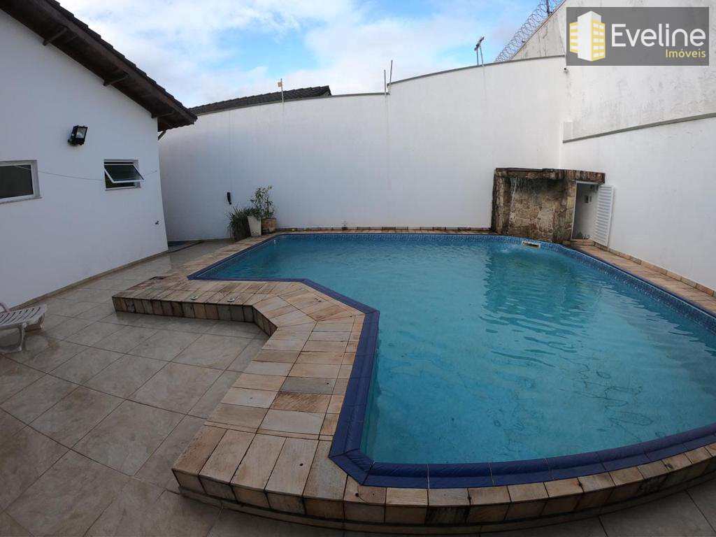 Casa à venda com 3 quartos, 300m² - Foto 32