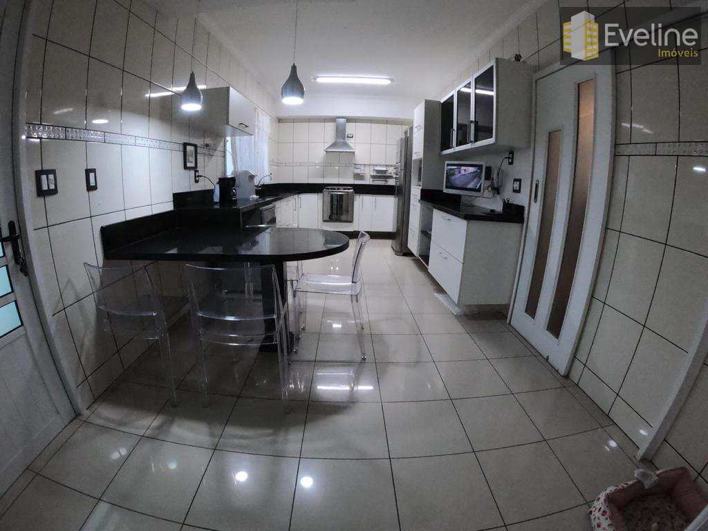 Casa à venda com 3 quartos, 300m² - Foto 13