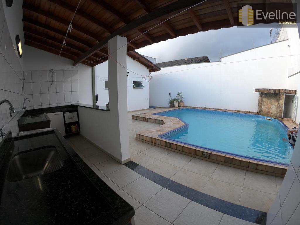 Casa à venda com 3 quartos, 300m² - Foto 31