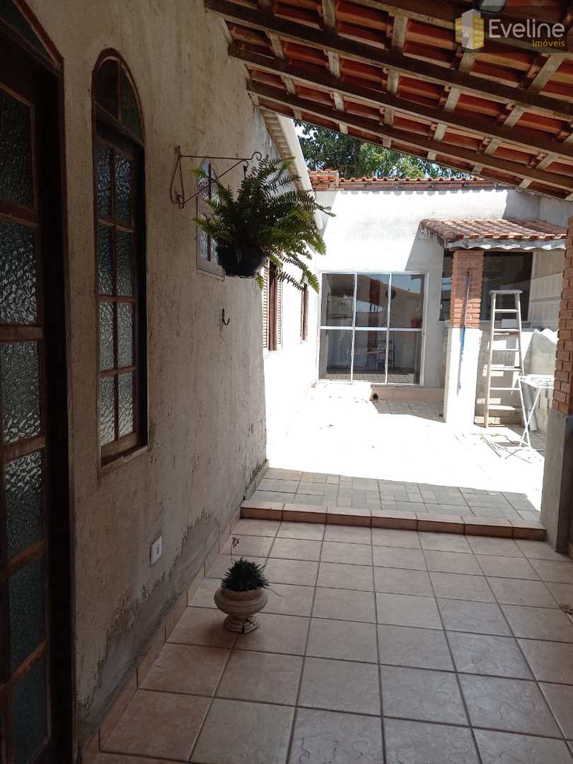 Casa à venda com 3 quartos, 300m² - Foto 27