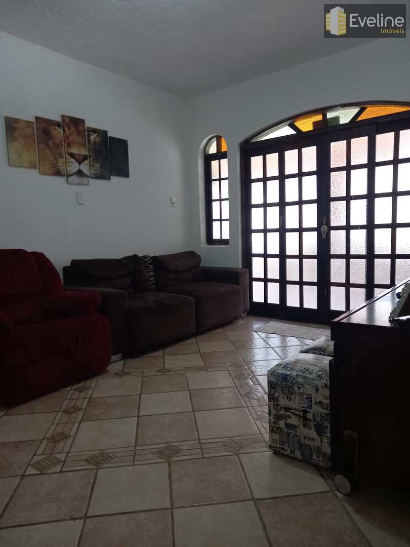 Casa à venda com 3 quartos, 300m² - Foto 2