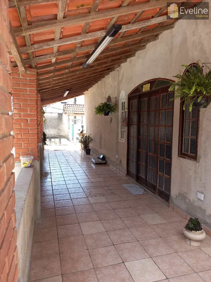 Casa à venda com 3 quartos, 300m² - Foto 25