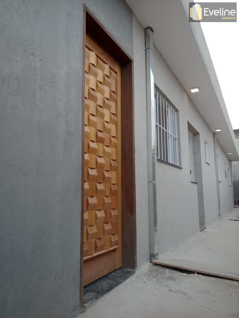 Casa à venda com 2 quartos, 70m² - Foto 17