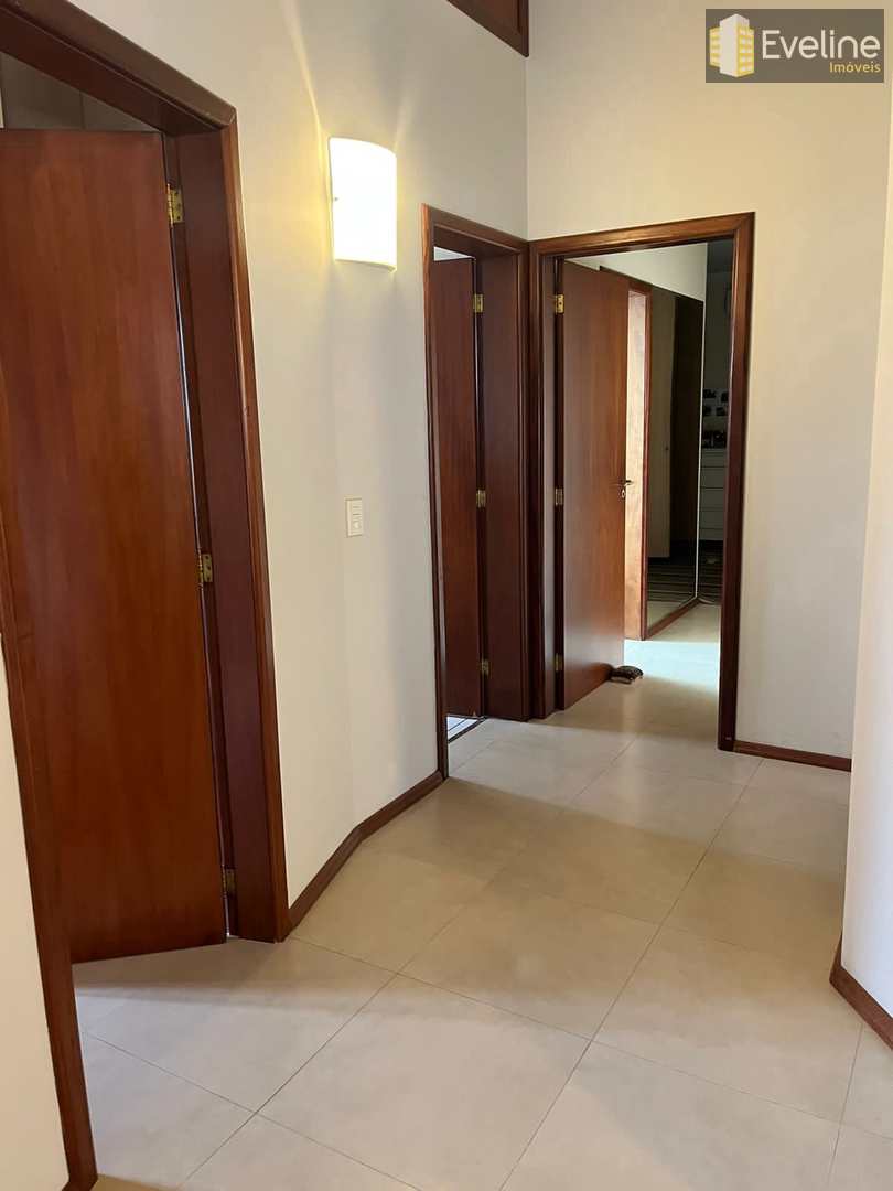 Casa à venda com 4 quartos, 326m² - Foto 11