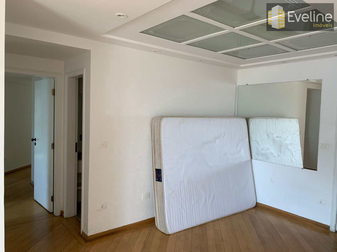 Apartamento para alugar com 4 quartos, 130m² - Foto 4