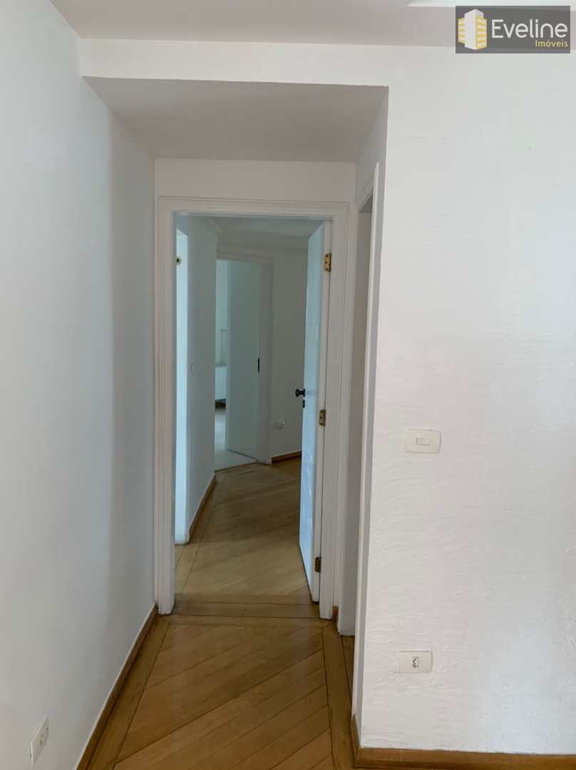 Apartamento para alugar com 4 quartos, 130m² - Foto 8