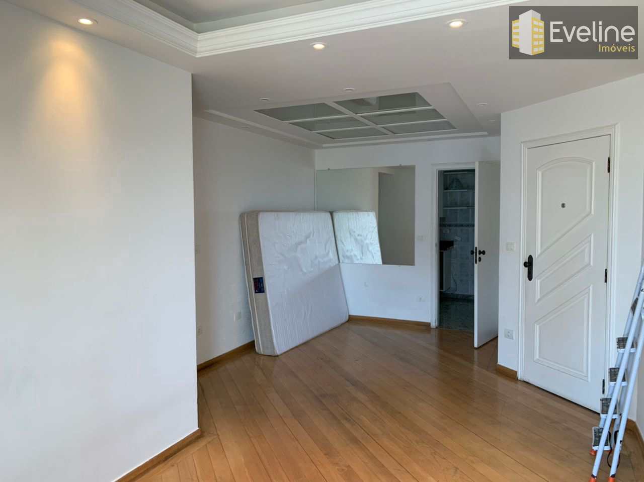 Apartamento para alugar com 4 quartos, 130m² - Foto 2