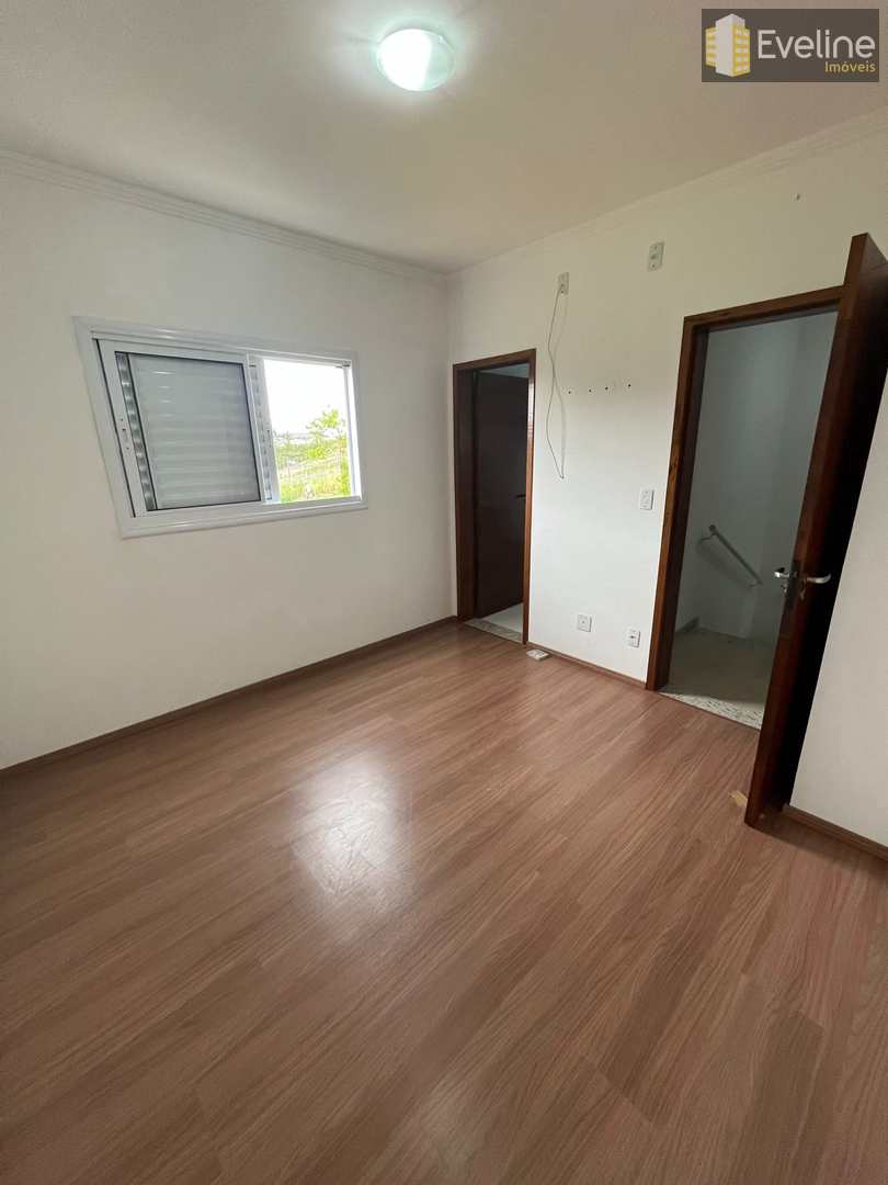 Casa à venda com 3 quartos, 114m² - Foto 9