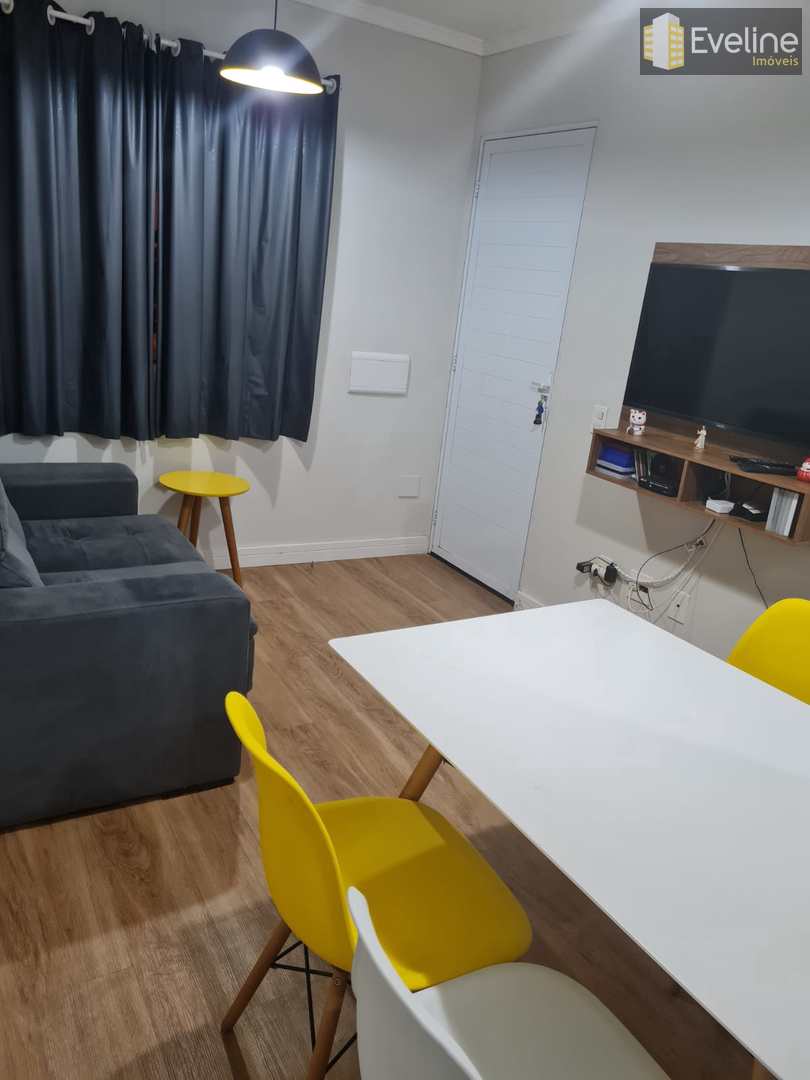 Casa de Condomínio com 2 dorms, Jardim Layr, Mogi das Cruzes - R$ 280 mil, Cod: 2902