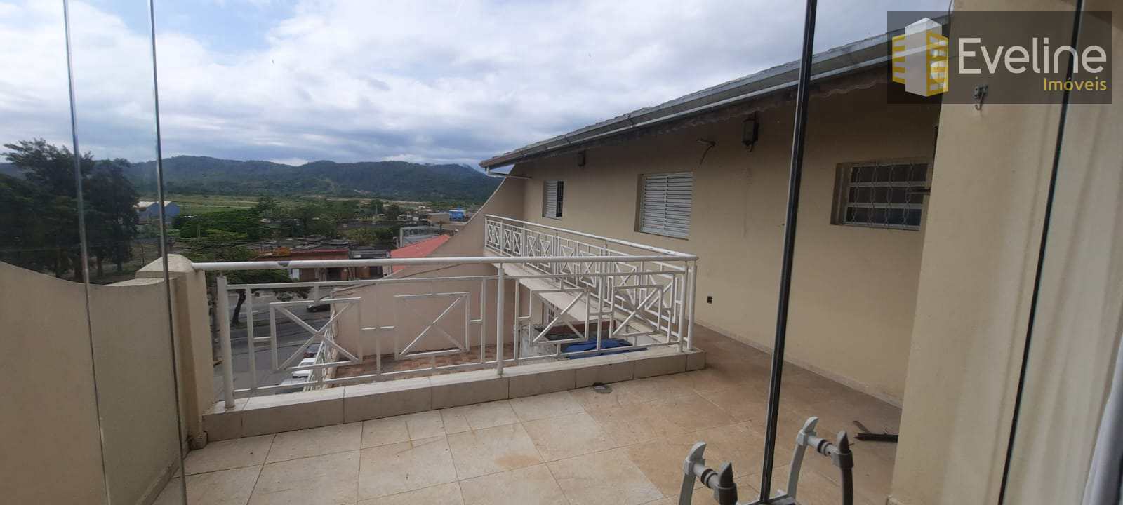 Casa com 3 dorms, Vila Brás Cubas, Mogi das Cruzes - R$ 550 mil, Cod: 2923