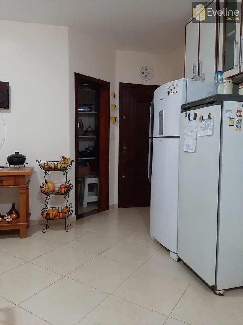 Casa à venda com 3 quartos, 255m² - Foto 10