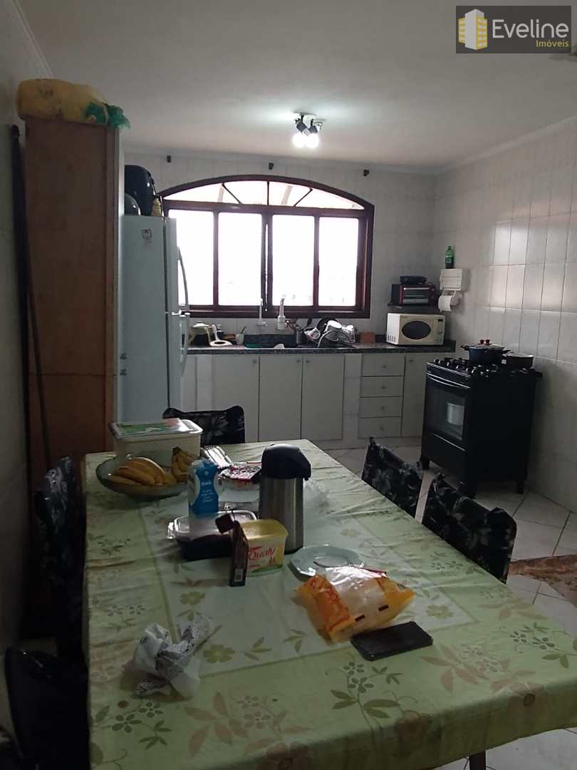 Casa à venda com 3 quartos, 220m² - Foto 6