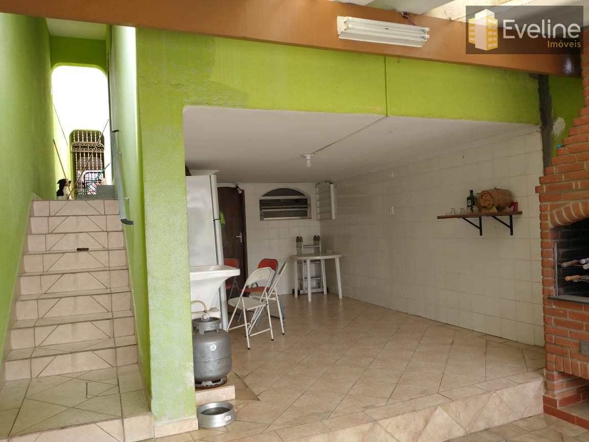 Casa à venda com 3 quartos, 220m² - Foto 27