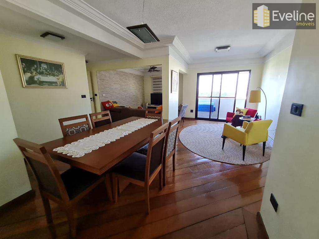 Apartamento à venda com 3 quartos, 130m² - Foto 1