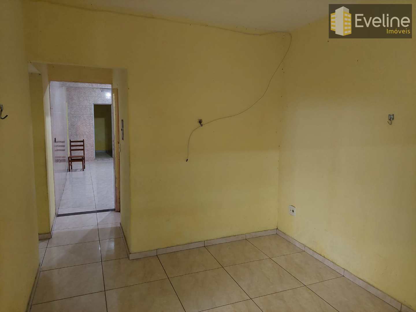 Casa à venda com 3 quartos, 138m² - Foto 2