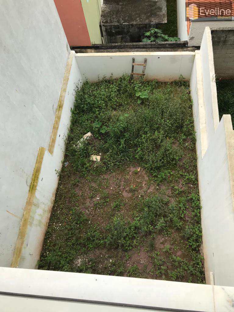 Casa à venda com 4 quartos, 200m² - Foto 9