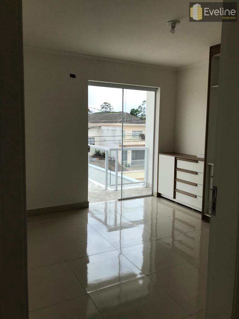 Casa à venda com 4 quartos, 200m² - Foto 6