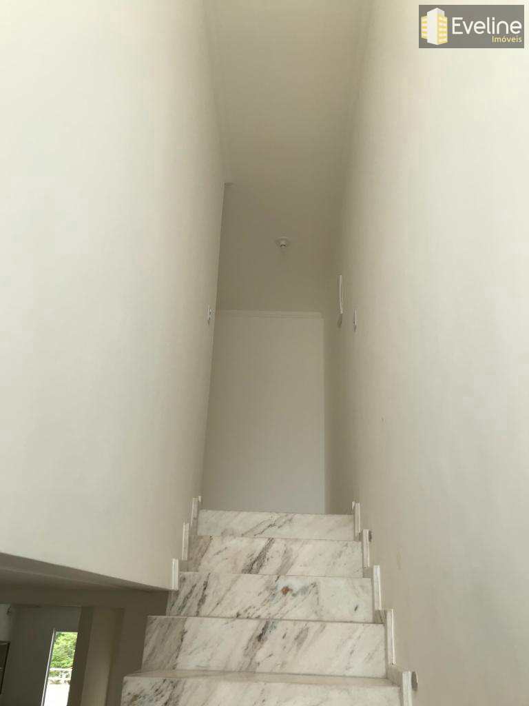 Casa à venda com 4 quartos, 200m² - Foto 5