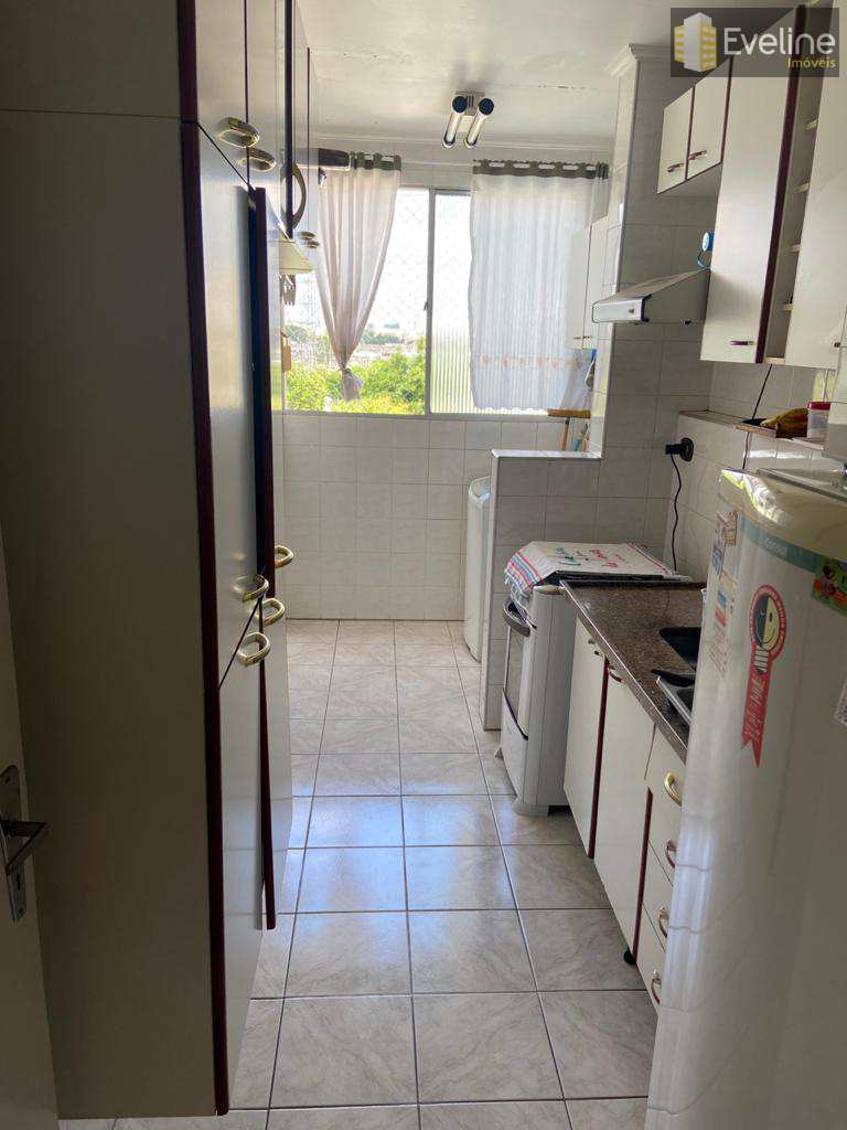 Apartamento à venda com 2 quartos, 60m² - Foto 4