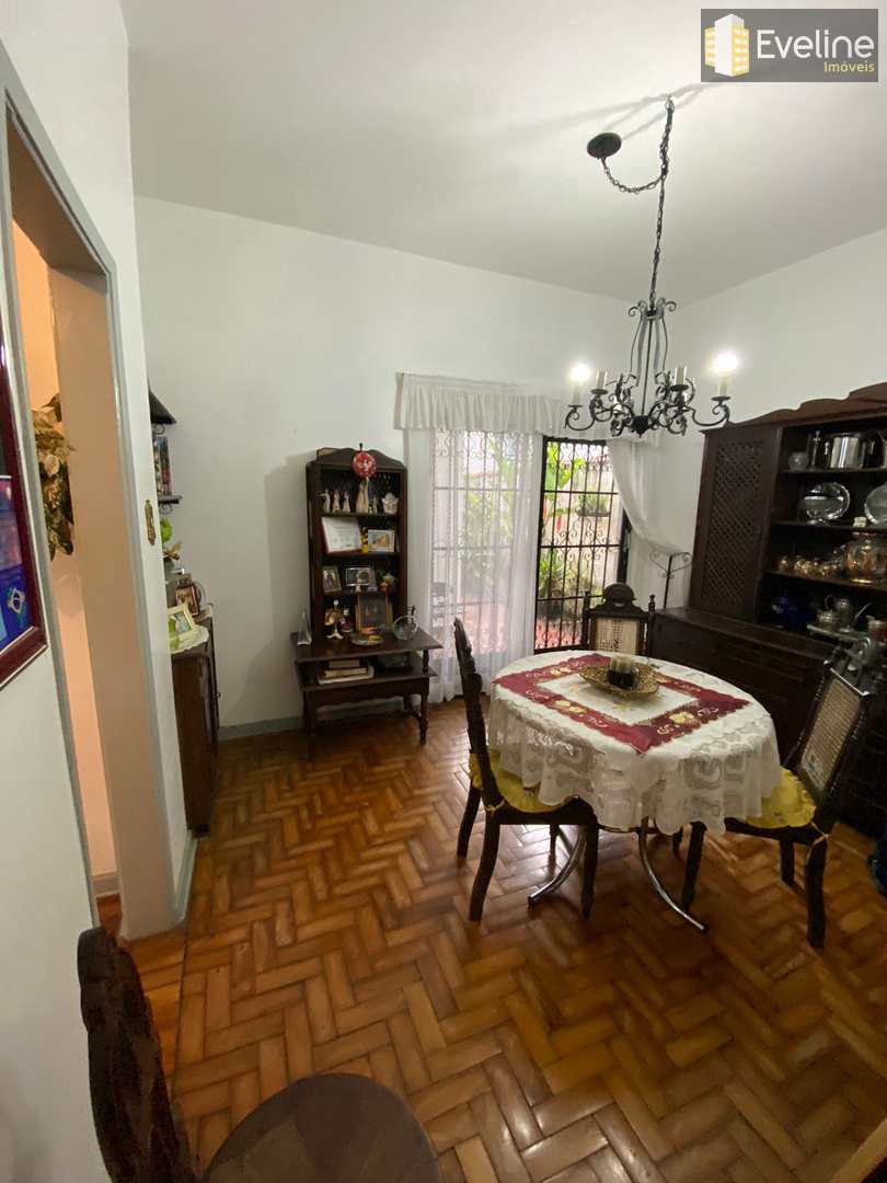 Casa à venda e aluguel com 4 quartos, 250m² - Foto 2