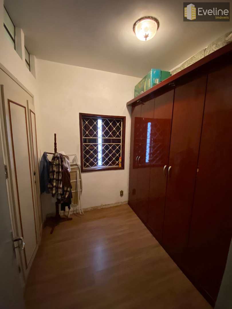 Casa à venda e aluguel com 4 quartos, 250m² - Foto 10