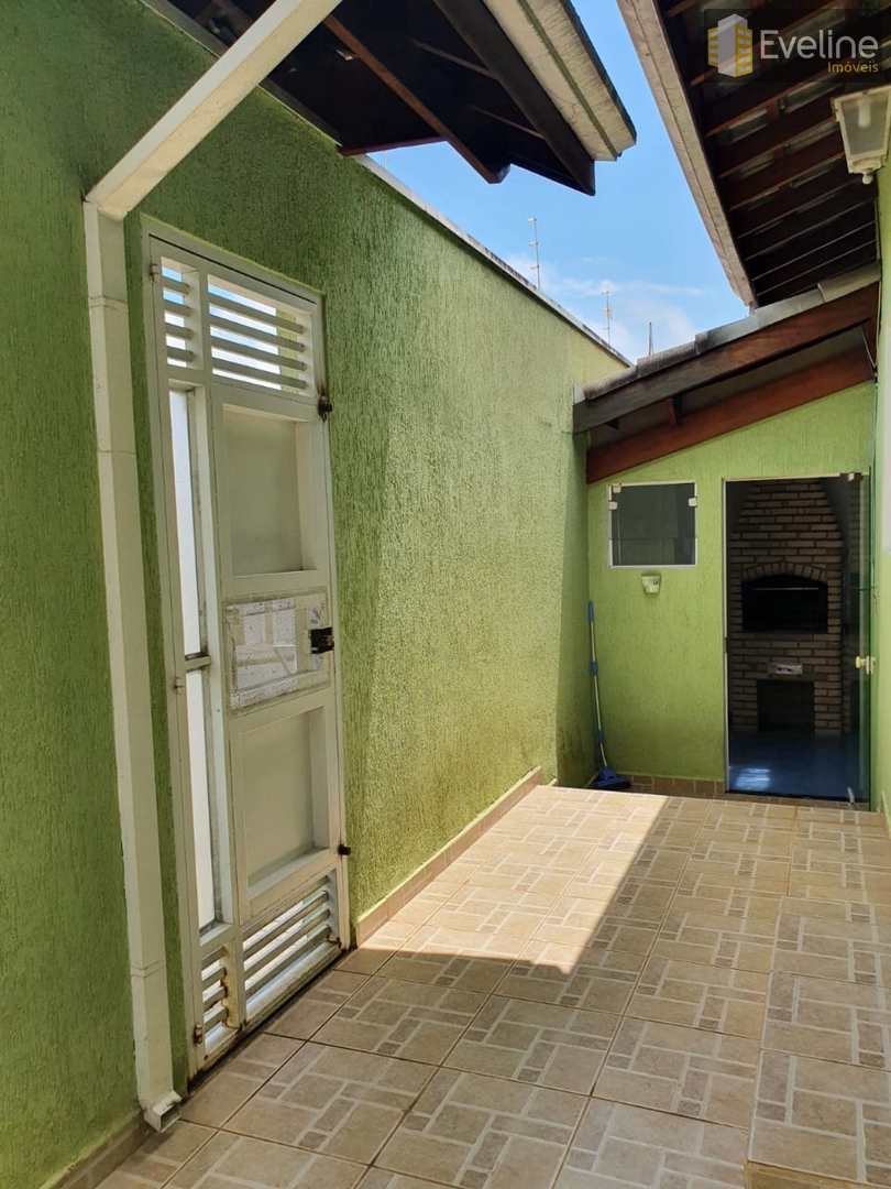 Casa à venda com 3 quartos, 212m² - Foto 18