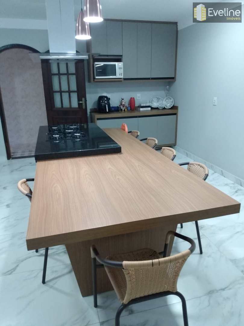 Casa à venda com 4 quartos, 273m² - Foto 5