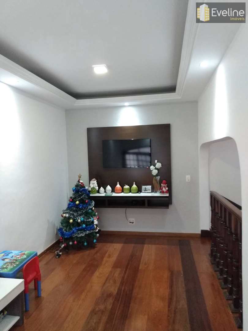 Casa à venda com 4 quartos, 273m² - Foto 3