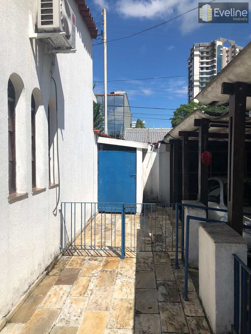 Casa para alugar com 3 quartos, 230m² - Foto 33