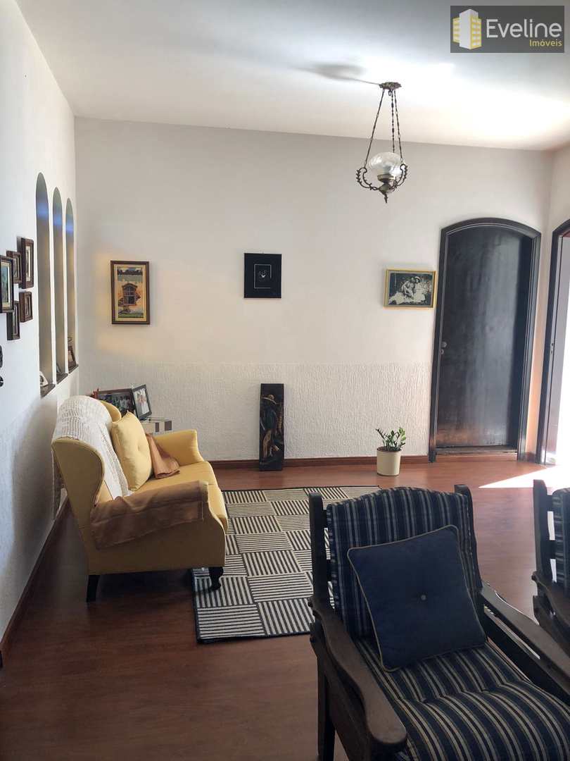 Casa para alugar com 3 quartos, 230m² - Foto 4