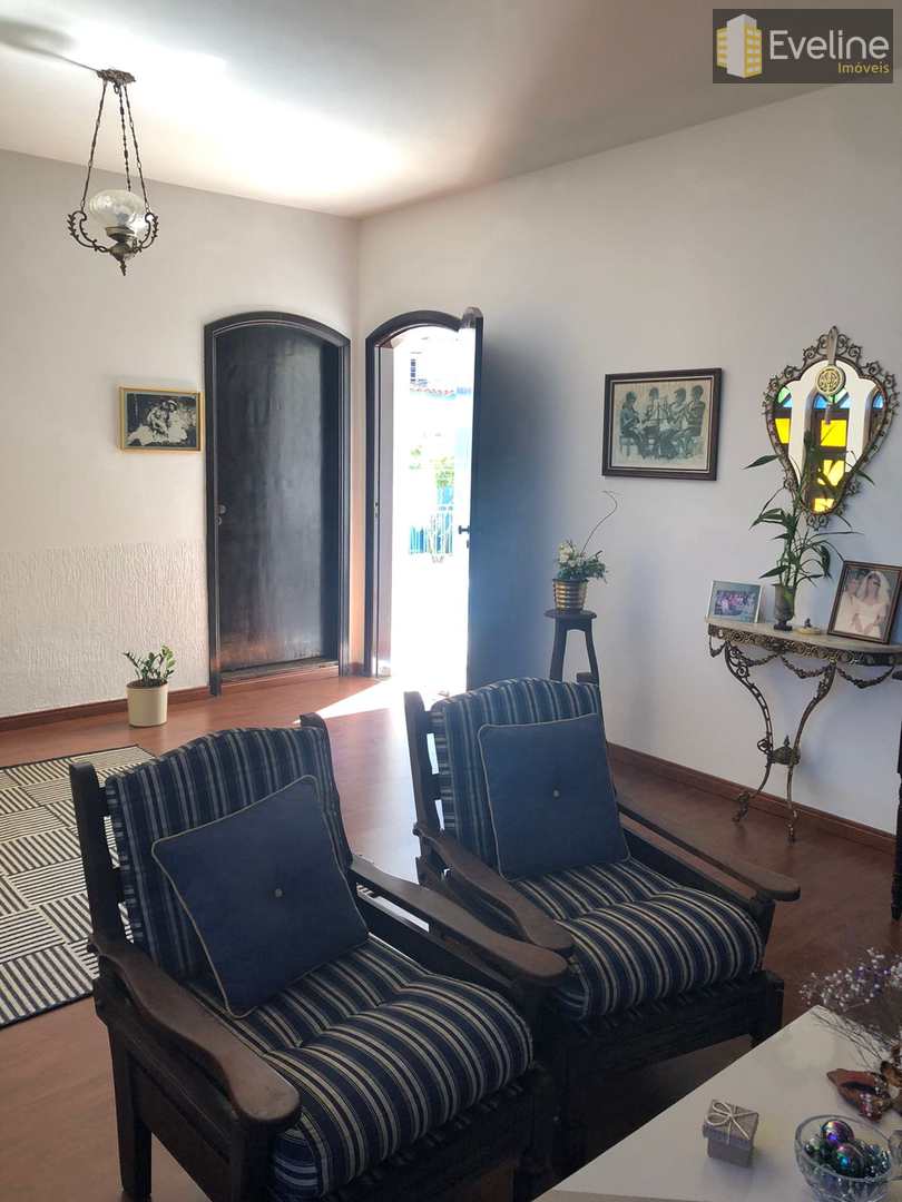 Casa para alugar com 3 quartos, 230m² - Foto 3