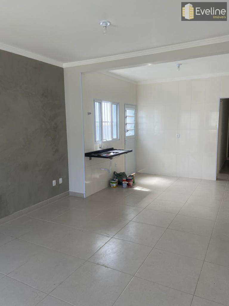 Casa à venda com 3 quartos, 101m² - Foto 3