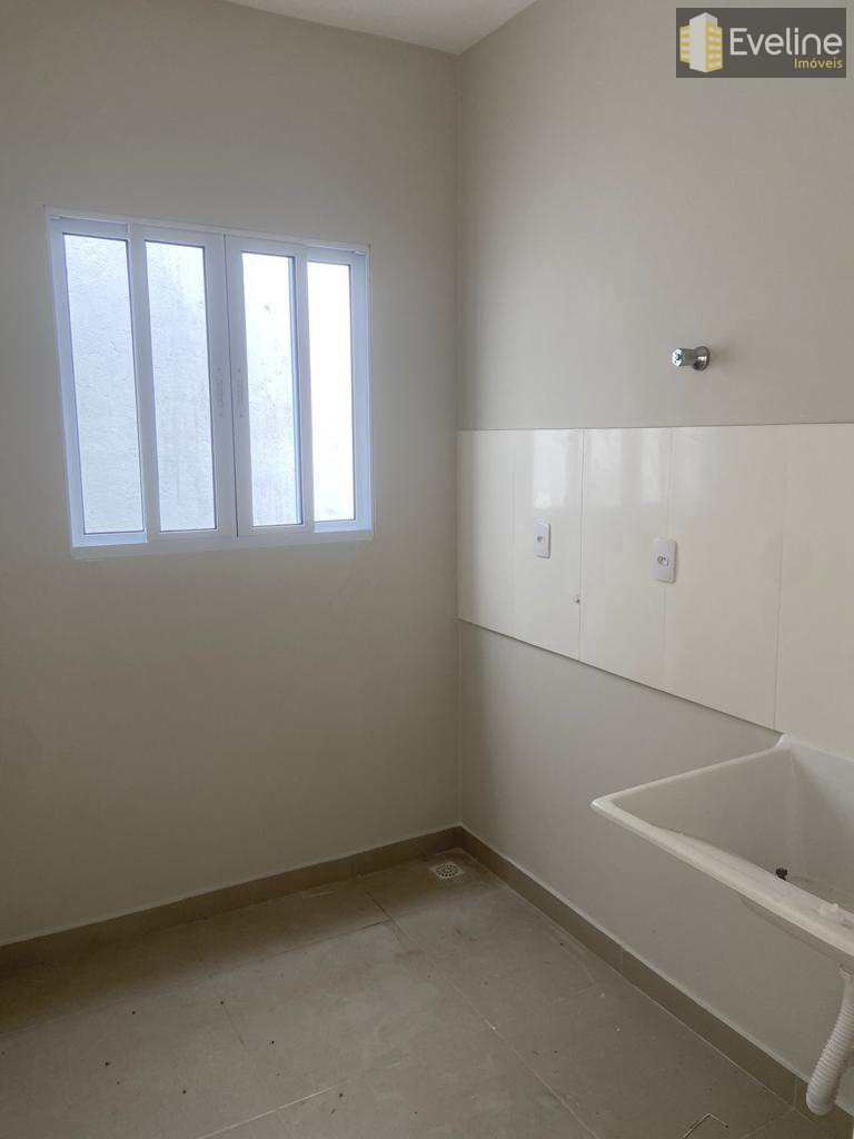 Casa à venda com 3 quartos, 101m² - Foto 14