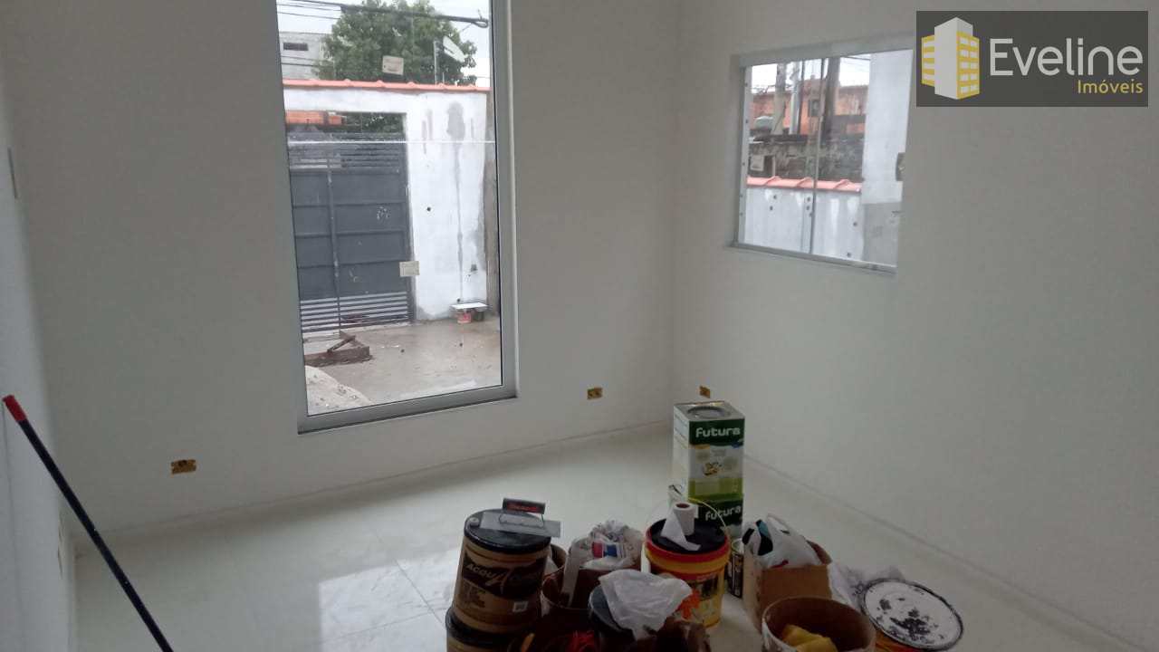 Casa à venda com 2 quartos, 65m² - Foto 1