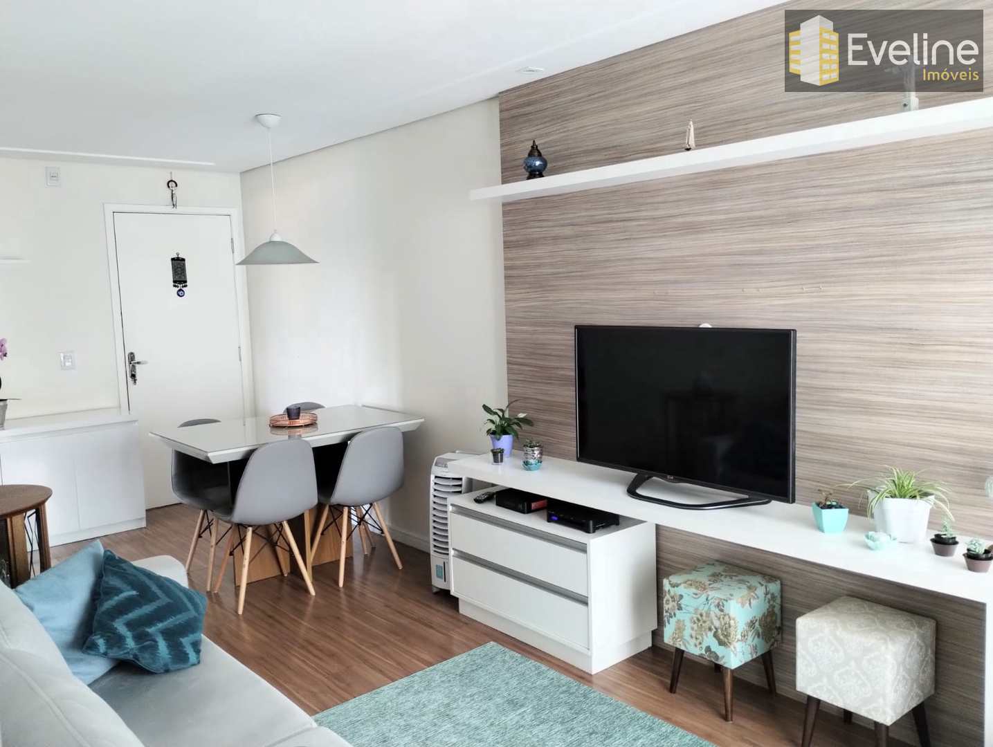 Apartamento à venda com 3 quartos, 77m² - Foto 1