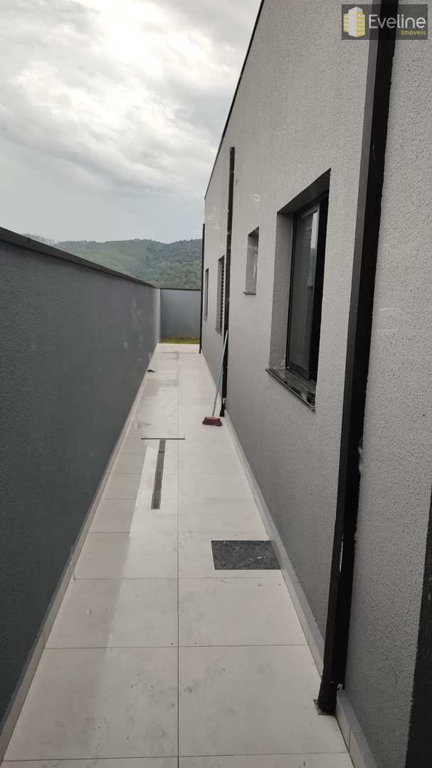 Casa à venda com 3 quartos, 78m² - Foto 8