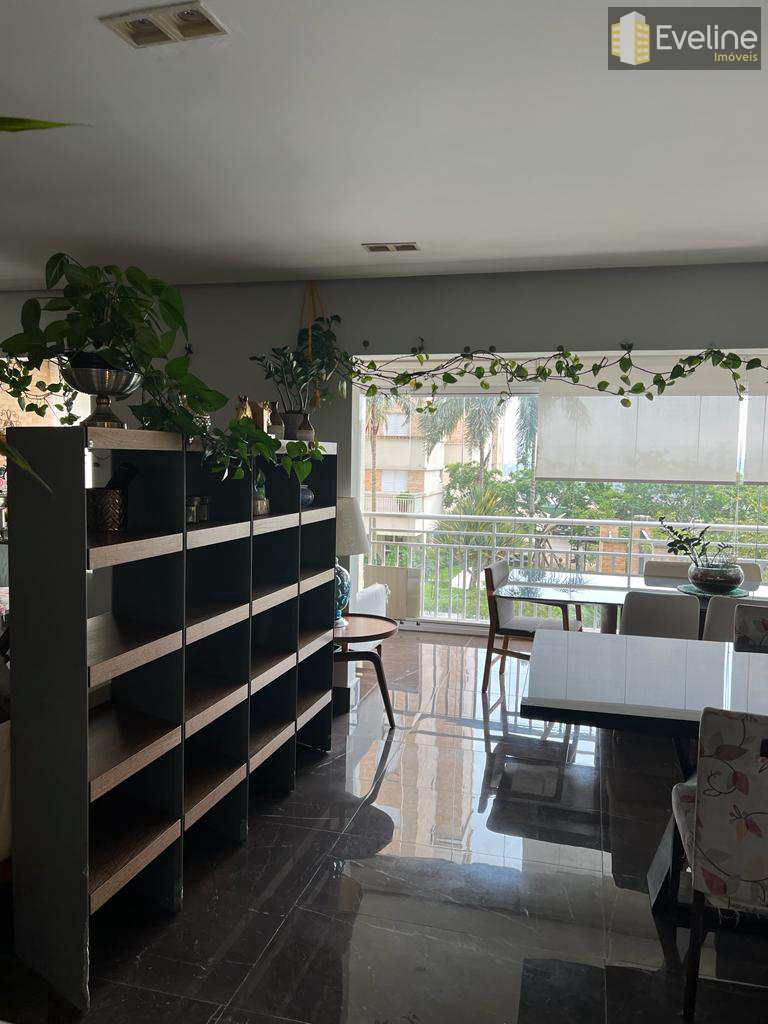 Apartamento à venda com 3 quartos, 158m² - Foto 3