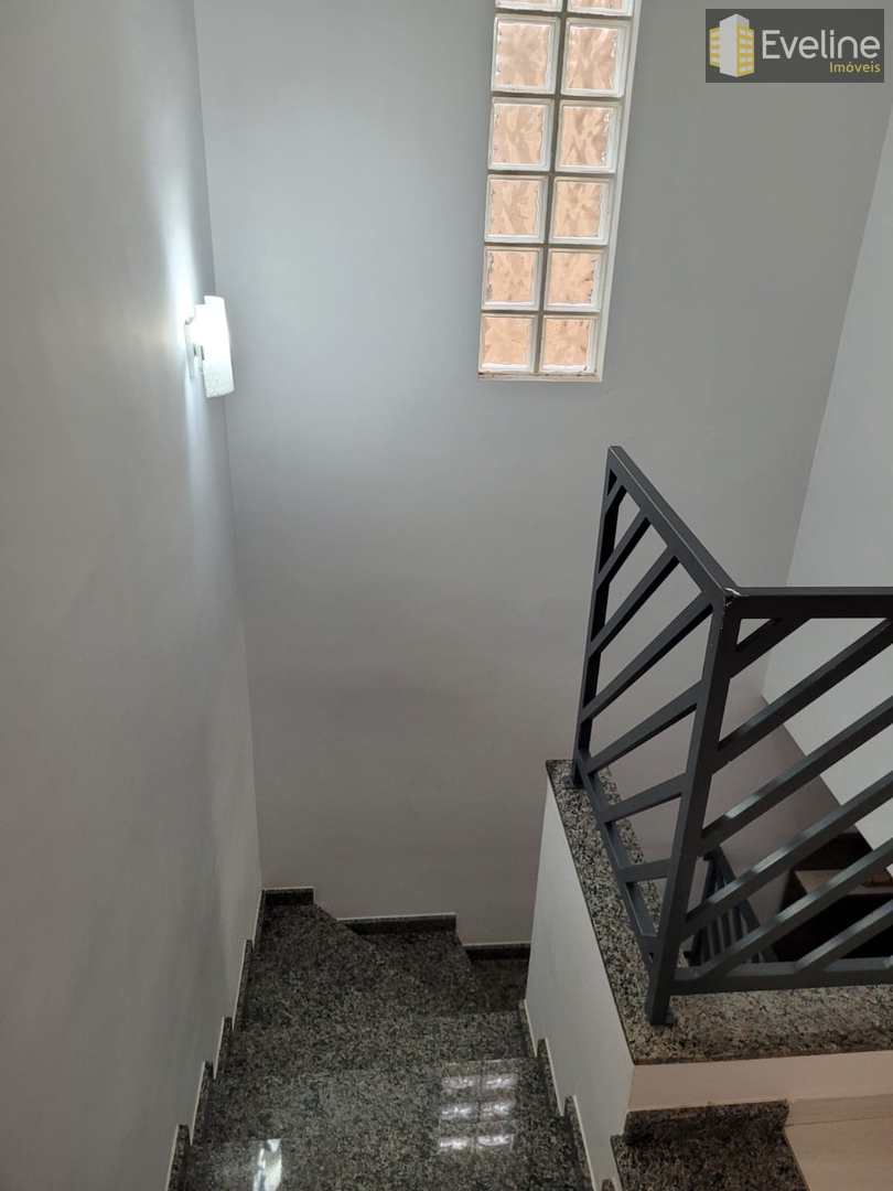 Casa à venda com 3 quartos, 191m² - Foto 11