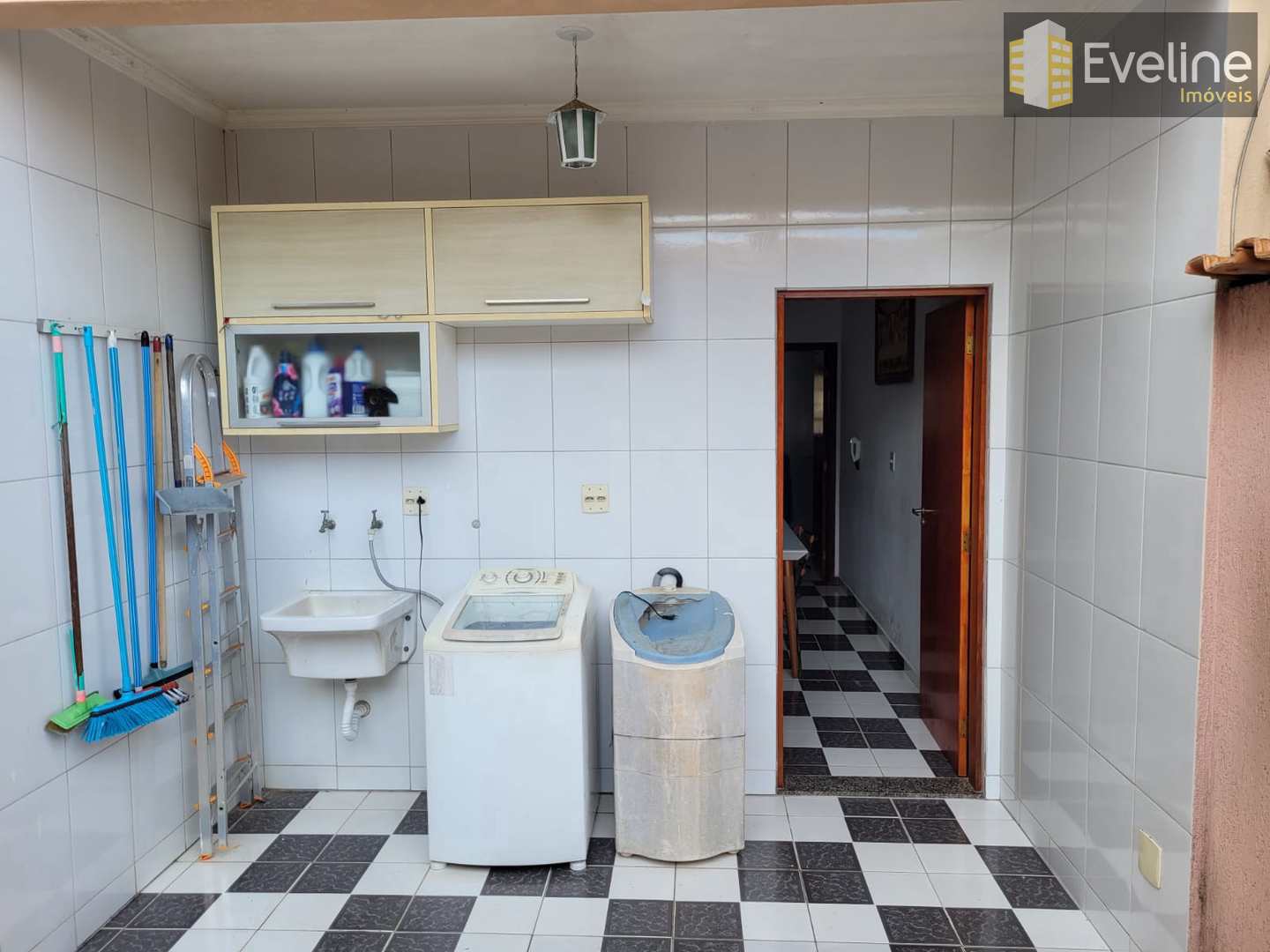 Casa à venda com 3 quartos, 191m² - Foto 9