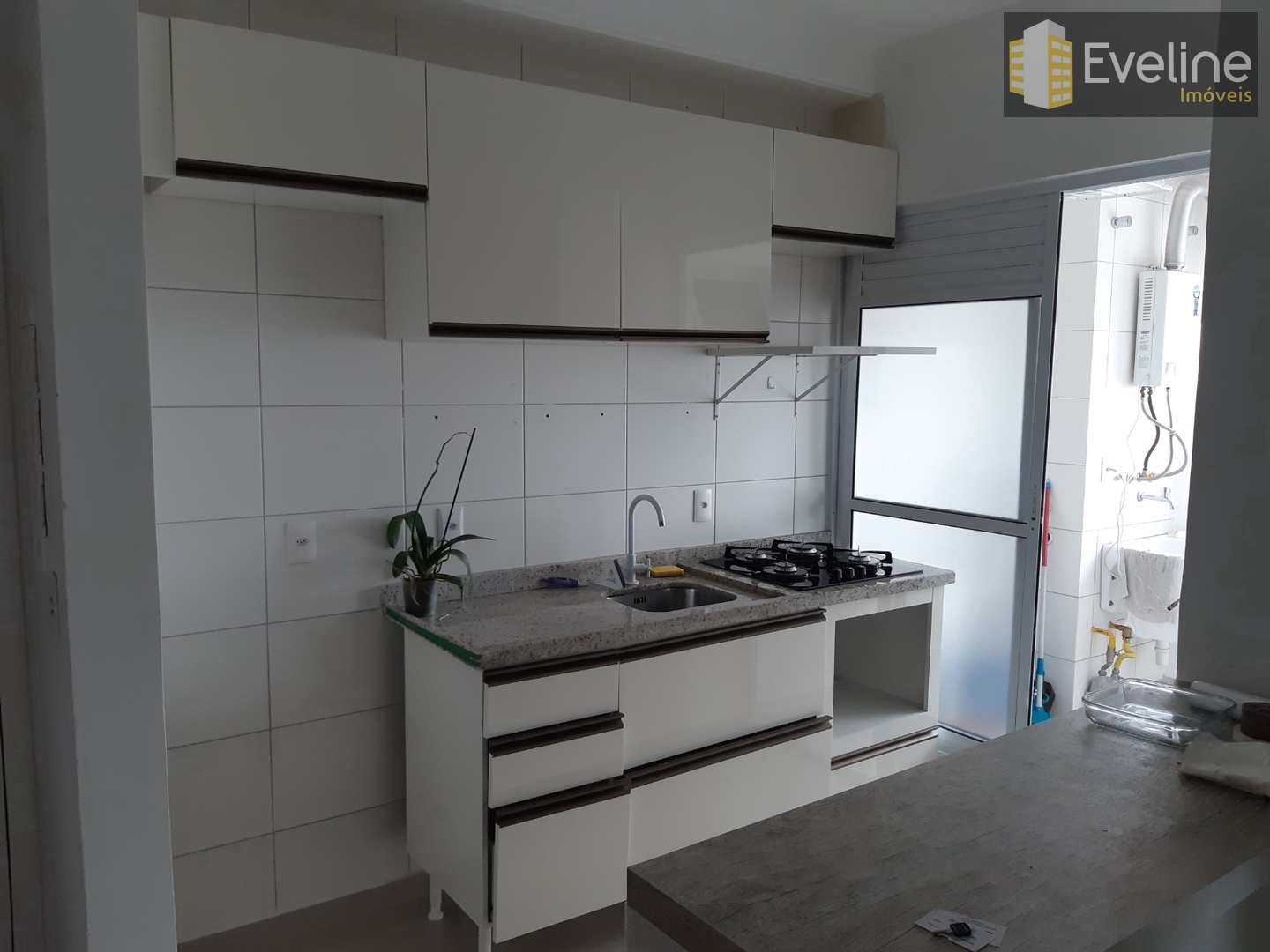 Apartamento à venda com 2 quartos, 63m² - Foto 4