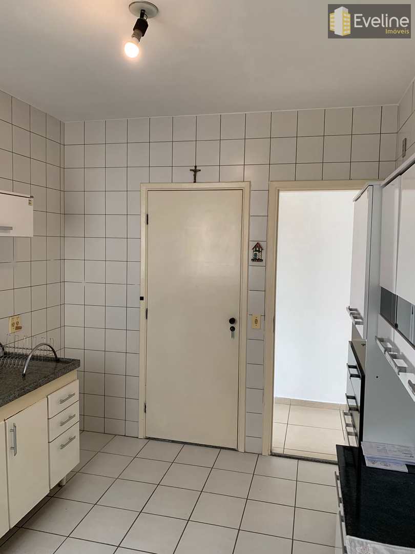 Apartamento à venda com 3 quartos, 93m² - Foto 7