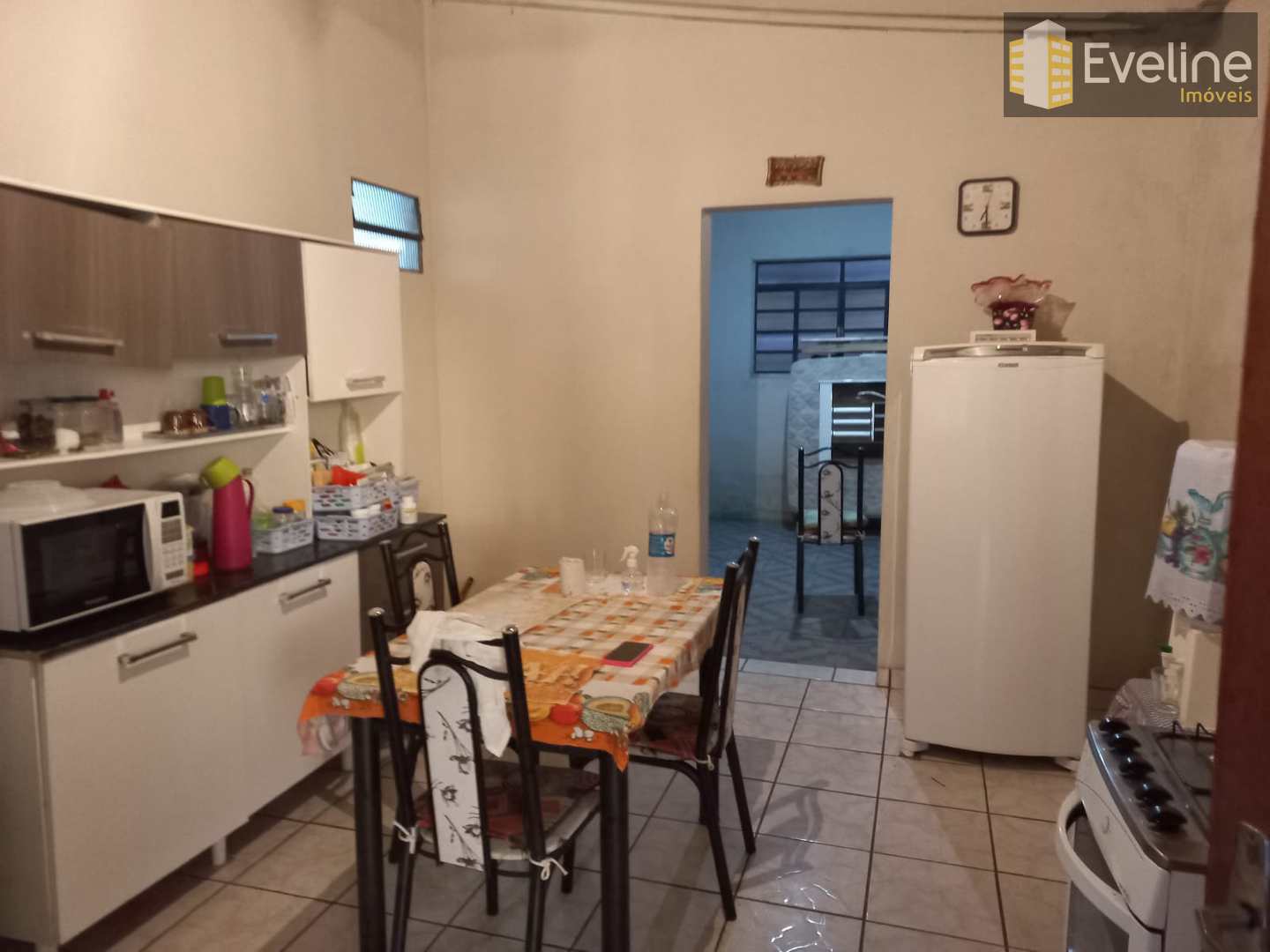 Casa à venda com 2 quartos, 350m² - Foto 8