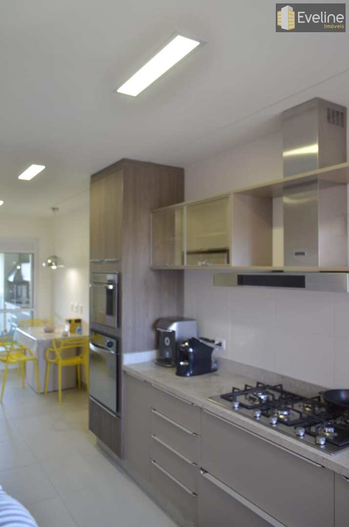 Apartamento à venda com 4 quartos, 241m² - Foto 9