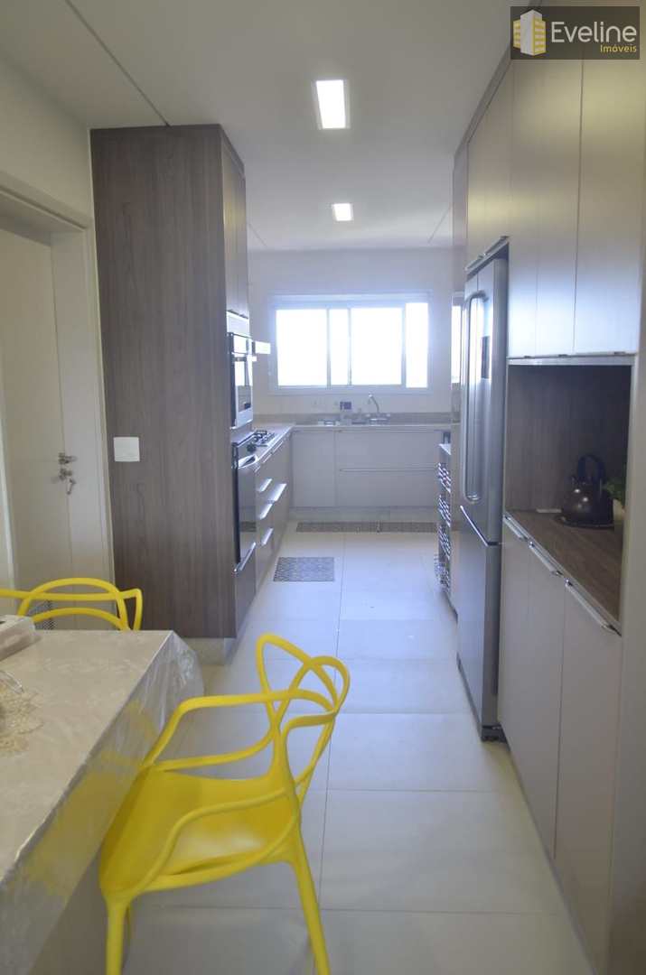 Apartamento à venda com 4 quartos, 241m² - Foto 10